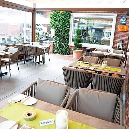 Zur Post New Style Hotel 4*